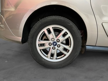 Ford tourneo connect 1.5 l ecoblue 120 ss titanium 1ère main et crochet d'attelage garantie 12 mois occasion simplicicar...