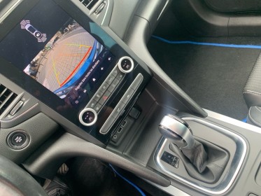 Renault megane iv berline tce 140 edc fap intens camera  garantie 12 mois occasion montreuil (porte de vincennes)(75)...