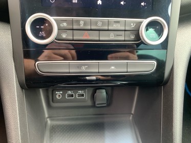 Renault megane iv berline tce 140 edc fap intens camera  garantie 12 mois occasion montreuil (porte de vincennes)(75)...