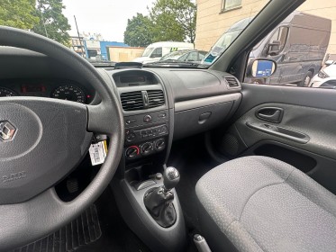 Renault clio campus 1.2 16v 75 campus  authentique - faible kilometrage occasion simplicicar lagny  simplicicar simplicibike...