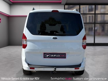 Ford tourneo courier 1.0  100cv/radar av ar/attelage/carplay android/entretien ford/ occasion simplicicar salon de provence...