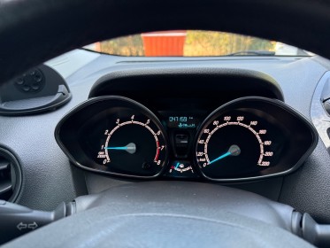 Ford tourneo courier 1.0  100cv/radar av ar/attelage/carplay android/entretien ford/ occasion simplicicar salon de provence...