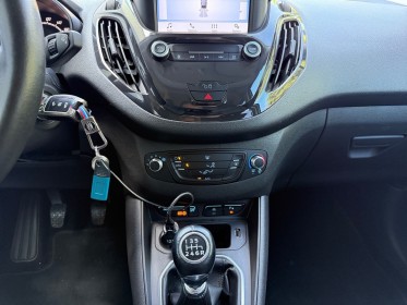 Ford tourneo courier 1.0  100cv/radar av ar/attelage/carplay android/entretien ford/ occasion simplicicar salon de provence...