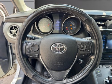 Toyota auris my17 hybride 136h collection/ camera de recul / line assist / garantie 12 mois occasion paris 17ème (75)(porte...