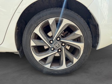 Toyota auris my17 hybride 136h collection/ camera de recul / line assist / garantie 12 mois occasion paris 17ème (75)(porte...