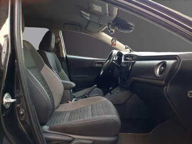 Toyota auris touring sports hybride 136h dynamic uniquement pour vtc et pro occasion montreuil (porte de vincennes)(75)...