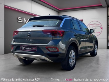 Volkswagen t-roc 1.0 tsi 110 /bvm6 life/camera ar/radar av ar/carplay/1er main/entretien vw occasion simplicicar salon de...