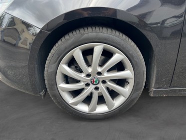 Alfa romeo giulietta serie 2 1.4 tb multiair 170 ch ss tct lusso, radar de recul, bluetooth, sièges cuir, attelage,...