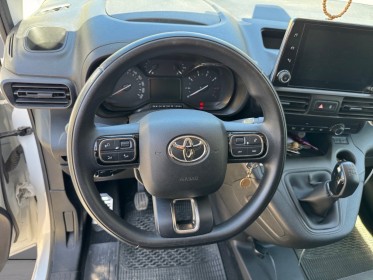 Toyota  proace city  1.5 hdi 100  business vehicule premiere main origine france entretien complet occasion simplicicar la...