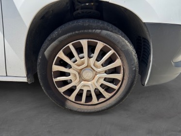 Toyota  proace city  1.5 hdi 100  business vehicule premiere main origine france entretien complet occasion simplicicar la...