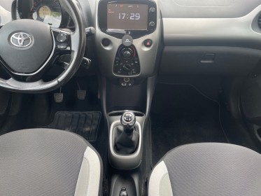 Toyota aygo 1.0 vvt-i x-play touch occasion simplicicar coeur d'yvelines - auto expo 78 simplicicar simplicibike france