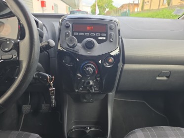 Peugeot 108 vti 72ch bvm5 style top! ou 124 euros par mois occasion parc voitures beauvais simplicicar simplicibike france