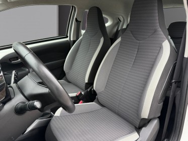 Toyota aygo mc18 1.0 vvt-i x-play x-app moteur à chaine garantie jusqu'en 2030 occasion scl 56 - simplicicar vannes...