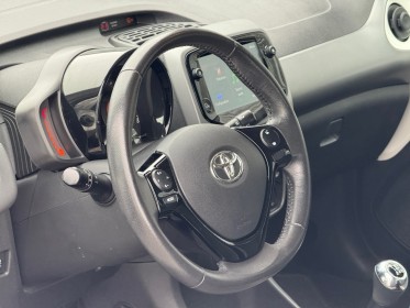 Toyota aygo mc18 1.0 vvt-i x-play x-app moteur à chaine garantie jusqu'en 2030 occasion scl 56 - simplicicar vannes...