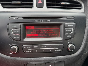 Kia cee'd 1.4 100 ch isg style occasion simplicicar velay simplicicar simplicibike france