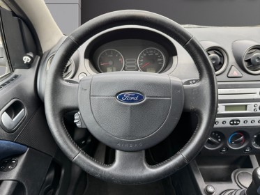 Ford fiesta 1.4 tdci fun - garantie 12mois - radio non fonctionnel - clim - ideale jeune permis - consommation faible...