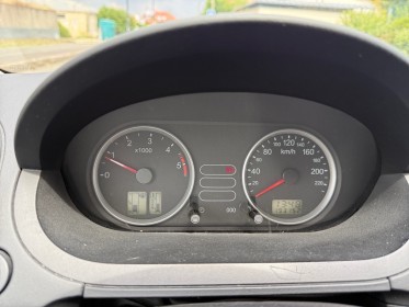 Ford fiesta 1.4 tdci fun - garantie 12mois - radio non fonctionnel - clim - ideale jeune permis - consommation faible...