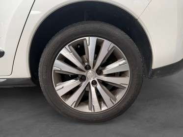 Peugeot 3008 1.2 puretech 130ch ss bvm6 allure - courroie changée - garantie 12 mois occasion simplicicar lyon ouest...