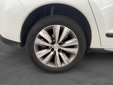 Peugeot 3008 1.2 puretech 130ch ss bvm6 allure - courroie changée - garantie 12 mois occasion simplicicar lyon ouest...
