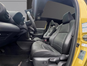Toyota yaris cross pro hybride my21 business academy 116ch awd- hybride dynamic || garantie 12 mois || occasion osny...