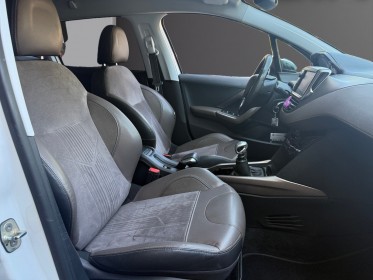 Peugeot 2008 1.6 e-hdi 115ch fap bvm6 féline cuivre // entretien a jour / distri ok / toit pano / garantie 12 mois occasion...
