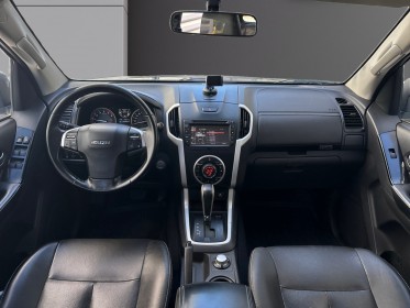 Isuzu d-max crew cab 1.9 4x4 bva solar plus - attelage - caméra - siège cuir électrique chauffant - garantie 12 mois...