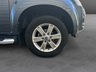 Isuzu d-max crew cab 1.9 4x4 bva solar plus - attelage - caméra - siège cuir électrique chauffant - garantie 12 mois...