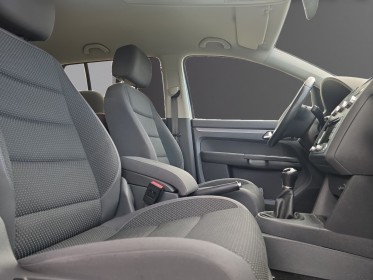 Volkswagen touran 2.0 l  tdi 140 ch bluemotion confortline révisée garantie 12 mois occasion simplicicar vichy simplicicar...