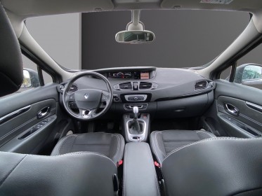 Renault  megane scenic  1,5 dci bose edition camera de recul -ordinateur de bord-clim - gps - faible kilométrage occasion...