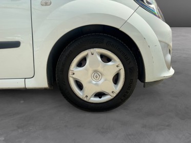 Renault twingo ii 1.2 lev 16v 75 114g eco2 walkman euro5 garantie 12 mois occasion simplicicar toulon est simplicicar...
