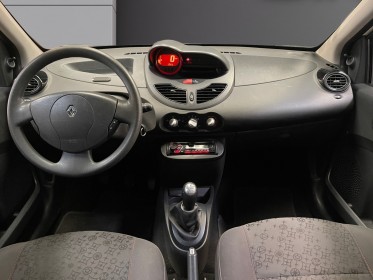 Renault twingo ii 1.5 dci 75 eco2 authentique garantie 12 mois kit de distributrion remplacé à 150000km occasion...
