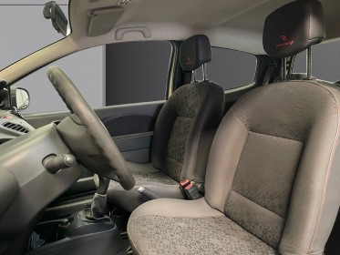 Renault twingo ii 1.5 dci 75 eco2 authentique garantie 12 mois kit de distributrion remplacé à 150000km occasion...