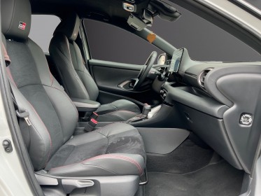 Toyota yaris hybride my22 116h gr sport jbl garantie 12 mois occasion parc voitures beauvais simplicicar simplicibike france