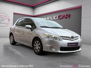 Toyota auris 90 d-4d fap dynamic 118 g/km occasion cannes (06) simplicicar simplicibike france