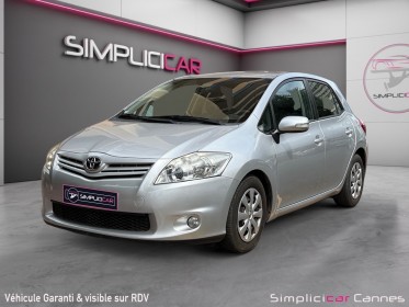 Toyota auris 90 d-4d fap dynamic 118 g/km occasion cannes (06) simplicicar simplicibike france