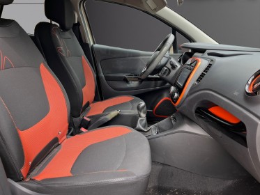 Renault captur tce 90 energy e6 intens - faible kms -  garantie 12 mois occasion simplicicar lyon nord  simplicicar...
