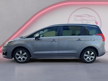 Peugeot 5008 - 1.6 hdi 115ch bvm6 - 1ère main - toit panoramique - 7 places - occasion simplicicar orgeval  simplicicar...