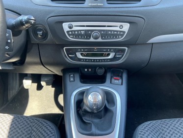 Renault scenic iii dci 95/entretien à jour/gps/régulateur/garantie 12 mois occasion simplicicar salon de provence...