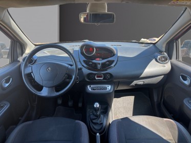 Renault twingo ii 1.2 75 intens - régulateur - bluetooth - clim auto - distribution neuve - garantie 12 mois occasion...