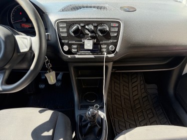 Volkswagen up up 1.0 60 take up! occasion cannes (06) simplicicar simplicibike france