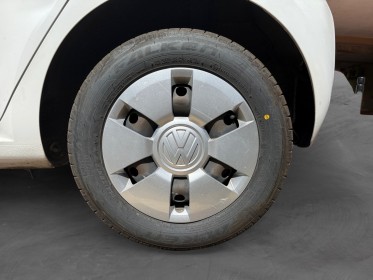 Volkswagen up up 1.0 60 take up! occasion cannes (06) simplicicar simplicibike france