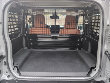 Suzuki jimny 1.5 vvt 2 places privilege - garantie constructeur occasion simplicicar brest simplicicar simplicibike france