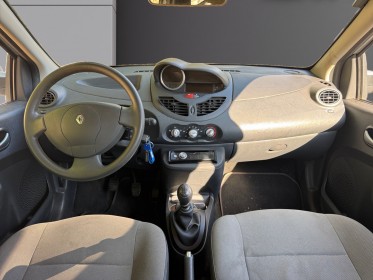Renault twingo ii 1.2 60 eco2 access occasion simplicicar frejus  simplicicar simplicibike france