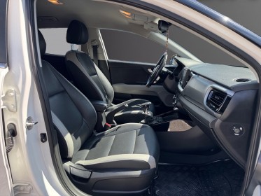 Kia stonic 1.0 t-gdi 120 ch isg bvm6 premium occasion simplicicar frejus  simplicicar simplicibike france