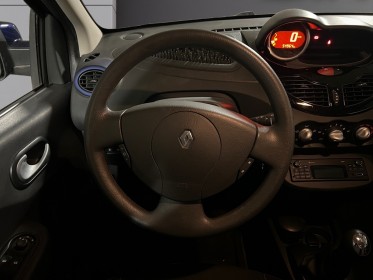Renault twingo ii 1.2 lev 16v 75 eco2 purple, garantie 12 mois. occasion simplicicar villejuif  simplicicar simplicibike france