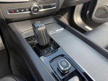 Volvo xc60 t6 recharge awd 253 ch  145 ch geartronic 8 r-design toit ouvrant attelage electrique 12 mois de garantie occasion...