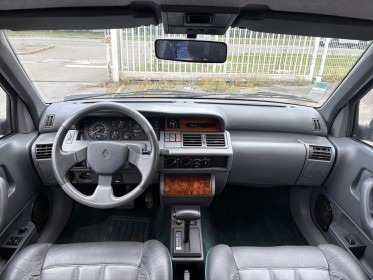 Renault clio 1.4 baccara a occasion simplicicar arras  simplicicar simplicibike france