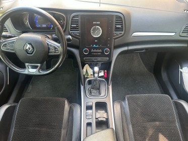 Renault megane iv berline dci 110 energy edc intens caméra de recul led intérieur afiichage hud apple car play garantie...