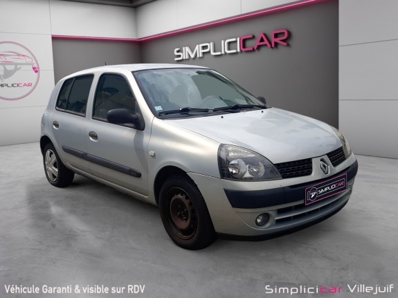 Renault clio 1.2i 16v expression entretien renault climatisation vitres Électriques garantie 12 mois occasion simplicicar...