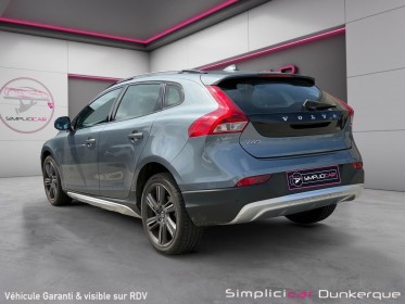 Volvo v40 cross country d2 120 oversta edition toit vitré panoramique régulateur de vitesse garantie 12 mois occasion...